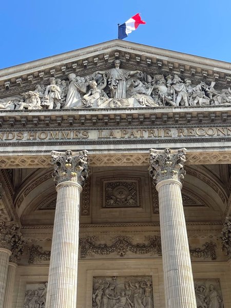 париж 10 Пантеон у Парижі